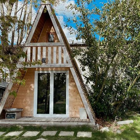 Le Chalet Tipi Avec Jacuzzi Et Jardin Troyes Ngoại thất bức ảnh